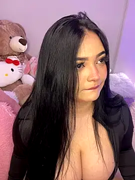 Snapshot of Mericute_ chatting on 10.31.25 Mericute online show from 10.31.25