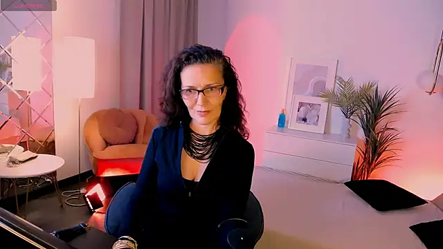 Snapshot of Irene_Marlow chatting on 09.22.25 Irene Marlow online show from 09.22.25