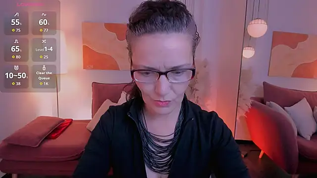 Snapshot of Irene_Marlow chatting on 10.19.25 Irene Marlow online show from 10.19.25