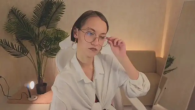 prettiestwinsor online show from 11.07.25