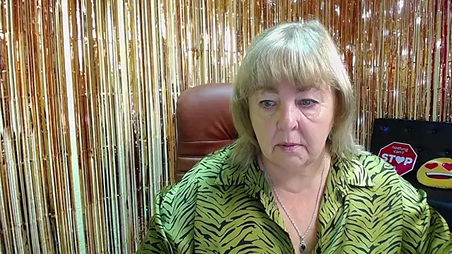 Snapshot of MilenaWedxy chatting on 10.04.25 MilenaWedxy online show from 10.04.25