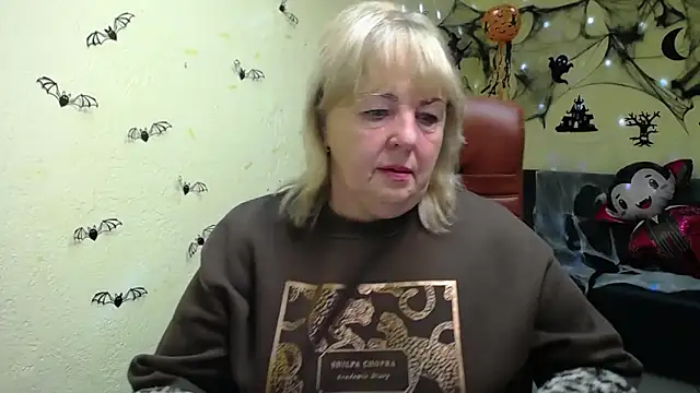 Snapshot of MilenaWedxy chatting on 11.02.25 MilenaWedxy online show from 11.02.25