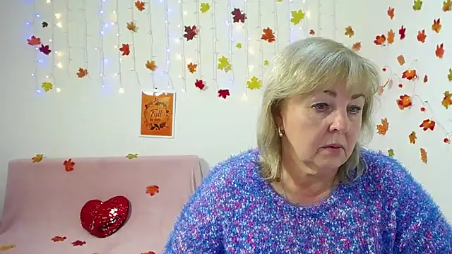 Snapshot of MilenaWedxy chatting on 11.14.25 MilenaWedxy online show from 11.14.25