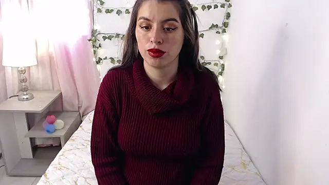 Snapshot of kamillew chatting on 09.28.25 kamillew online show from 09.28.25