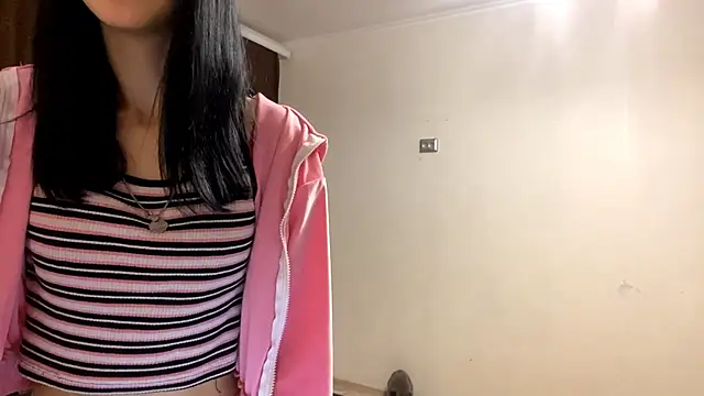 TifanyRawi online show from 11.03.25