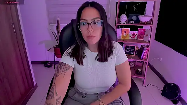 TaniaVelvet online show from 04.19.26