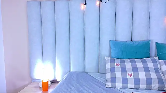 MyApril   online show from 10.04.25