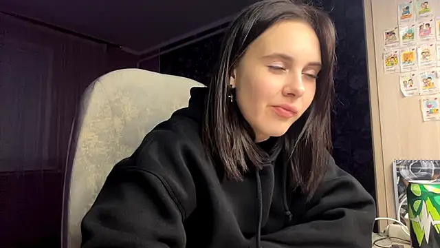 MollyPartey online show from 10.11.25