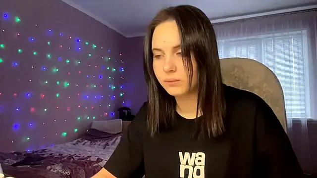 MollyPartey online show from 10.13.25