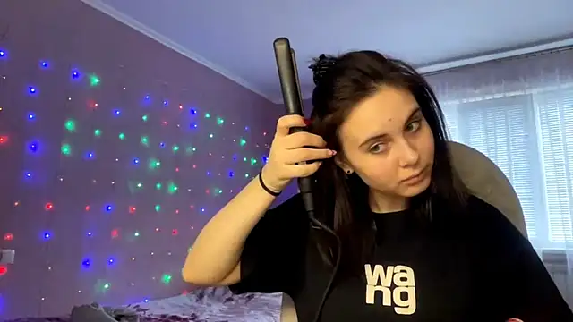 MollyPartey online show from 10.14.25