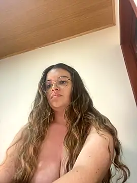 Snapshot of Aphrill chatting on 09.27.25 Aphrill online show from 09.27.25