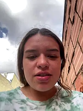 Snapshot of Aphrill chatting on 10.26.25 Aphrill online show from 10.26.25