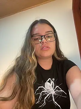 Snapshot of Aphrill chatting on 10.28.25 Aphrill online show from 10.28.25