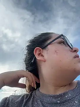 Aphrill online show from 04.04.26