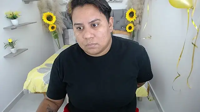 Snapshot of hotlesby_valery chatting on 10.10.25 hotlesby valery online show from 10.10.25