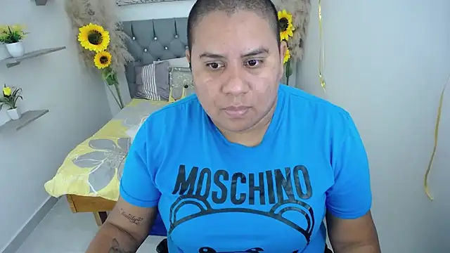 Snapshot of hotlesby_valery chatting on 10.22.25 hotlesby valery online show from 10.22.25