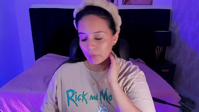 camiladuke7 online show from 10.22.25