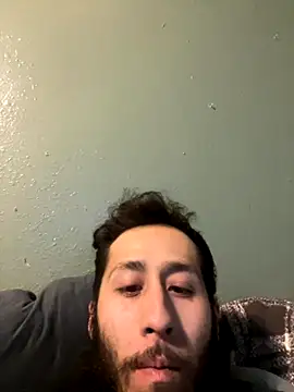 Snapshot of YawledHominid chatting on 10.31.25 YawledHominid online show from 10.31.25