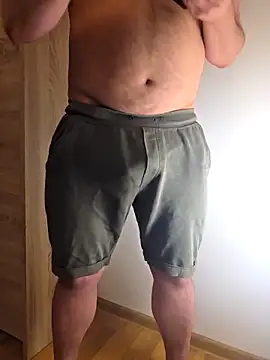 Snapshot of Pozbihet87spons chatting on 04.05.26 Pozbihet87spons online show from 04.05.26