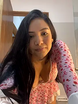 liahouses online show from 10.11.25