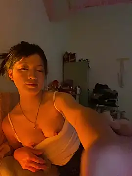 Snapshot of Tramy_xx chatting on 06.25.26 Tramy xx online show from 06.25.26