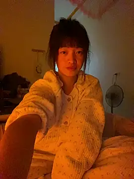 Snapshot of Tramy_xx chatting on 07.10.26 Tramy xx online show from 07.10.26