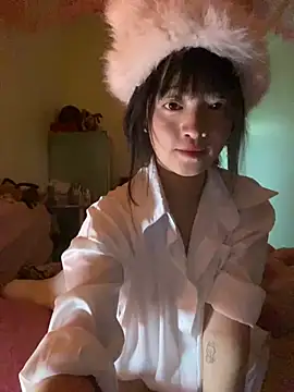 Snapshot of Tramy_xx chatting on 07.18.26 Tramy xx online show from 07.18.26