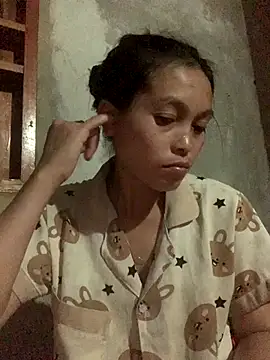 Snapshot of Halyy_xx chatting on 10.02.25 Halyy xx online show from 10.02.25