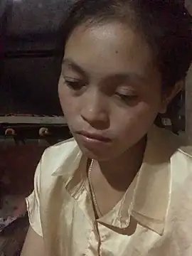 Snapshot of Halyy_xx chatting on 10.14.25 Halyy xx online show from 10.14.25