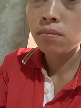 Snapshot of Halyy_xx chatting on 10.31.25 Halyy xx online show from 10.31.25