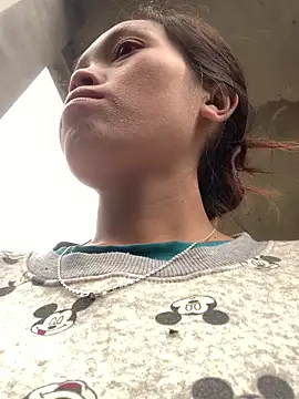 Snapshot of Halyy_xx chatting on 11.19.25 Halyy xx online show from 11.19.25