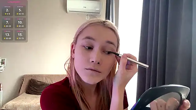 Snapshot of TwinedPeril chatting on 11.10.25 TwinedPeril online show from 11.10.25