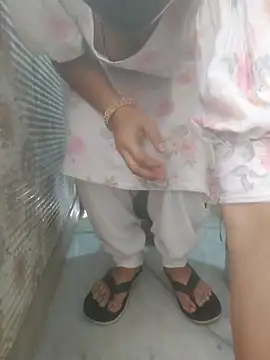 Cute-Charvii online show from 11.05.25