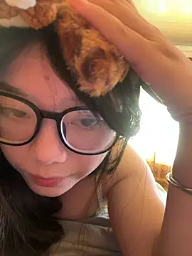 AZ37866 online show from 10.14.25