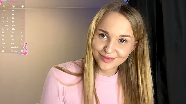 Snapshot of TanekaBoitel chatting on 10.07.25 TanekaBoitel online show from 10.07.25