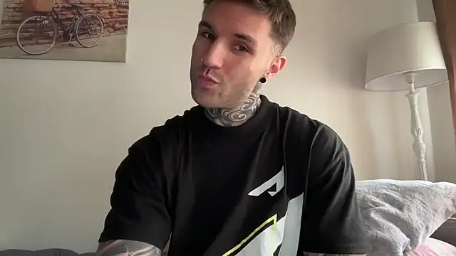 Larsskeet online show from 10.11.25