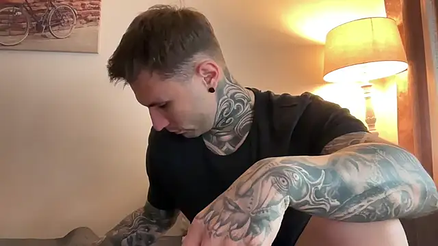 Larsskeet online show from 10.15.25