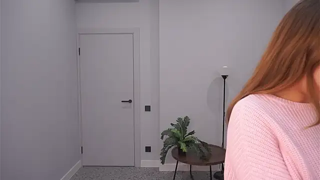 Snapshot of AdrianaCoenen chatting on 09.28.25 AdrianaCoenen online show from 09.28.25