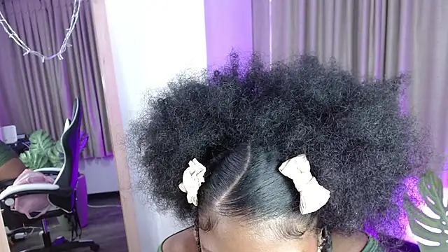 Snapshot of onyx_ebony chatting on 09.25.25 onyx ebony online show from 09.25.25