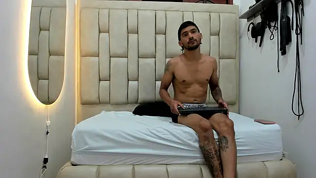 SeleneAndDorian online show from 10.09.25