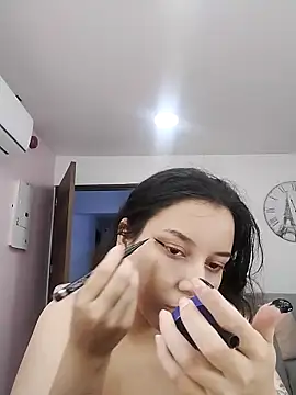 ChloeNoire online show from 10.17.25