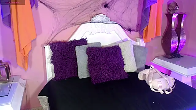 Snapshot of _IsabellaRousse chatting on 11.01.25 IsabellaRousse online show from 11.01.25