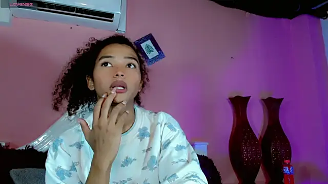 Snapshot of _IsabellaRousse chatting on 11.09.25 IsabellaRousse online show from 11.09.25