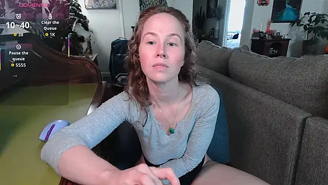 Snapshot of wutangwendy chatting on 10.02.25 wutangwendy online show from 10.02.25