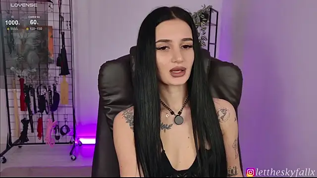 lettheskyfallx online show from 04.01.26