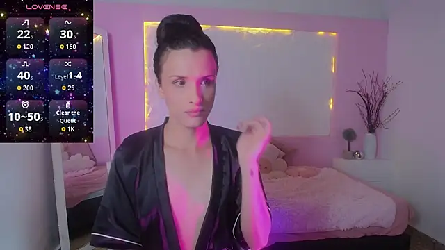 IsabelFernandez online show from 11.14.25