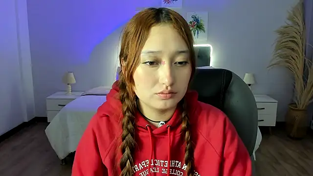 Samara Hilton 2 online show from 10.28.25