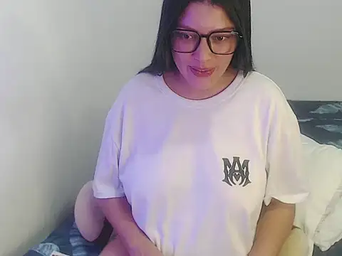 ImSweetLips online show from 10.04.25