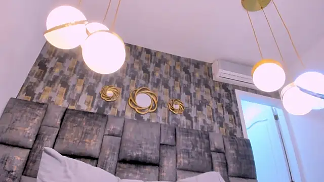 LolaJenkinss online show from 10.07.25