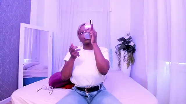 LolaJenkinss online show from 10.17.25